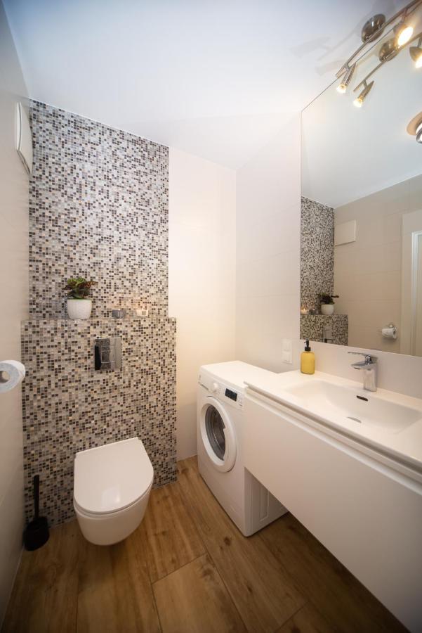 Maya'S Flats & Resorts 74 - Swietej Barbary Gdańsk Extérieur photo