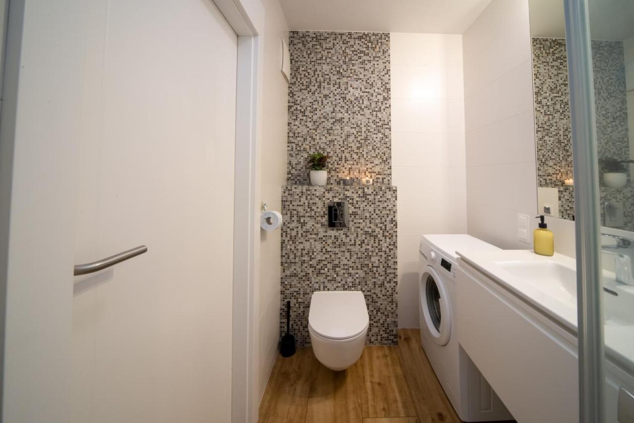 Maya'S Flats & Resorts 74 - Swietej Barbary Gdańsk Extérieur photo